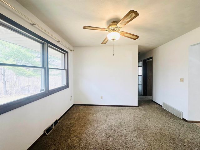 60979 Myrtle Road, South Bend, IN 46614