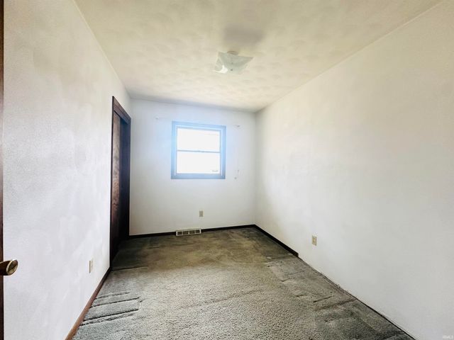 60979 Myrtle Road, South Bend, IN 46614