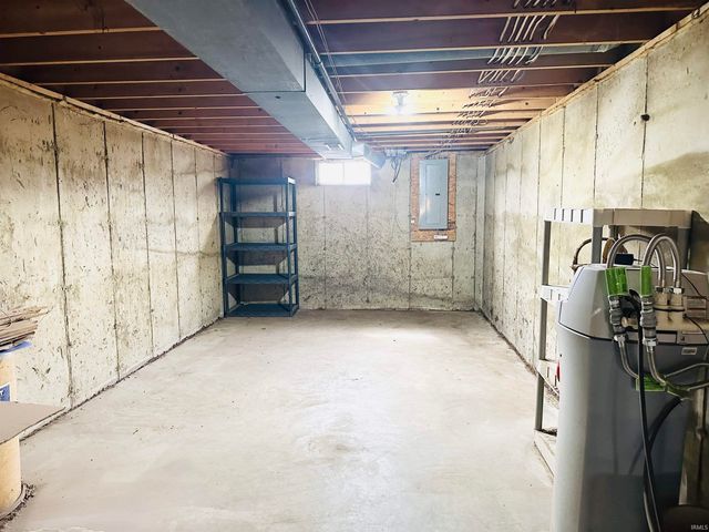 60979 Myrtle Road, South Bend, IN 46614