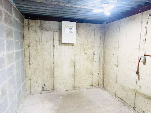 60979 Myrtle Road, South Bend, IN 46614