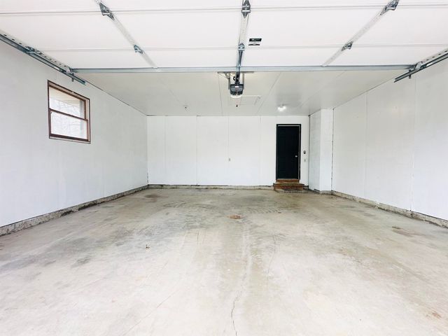 60979 Myrtle Road, South Bend, IN 46614