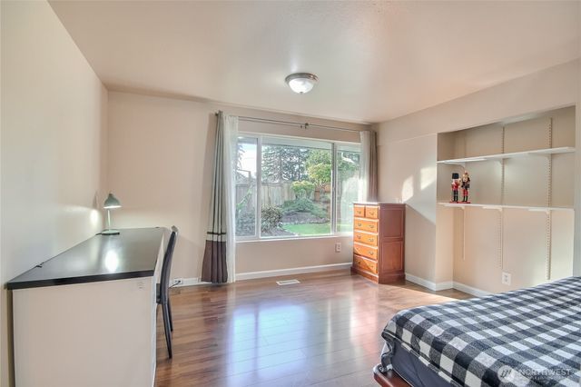 31451 7th PL SW, Federal Way, WA 98023