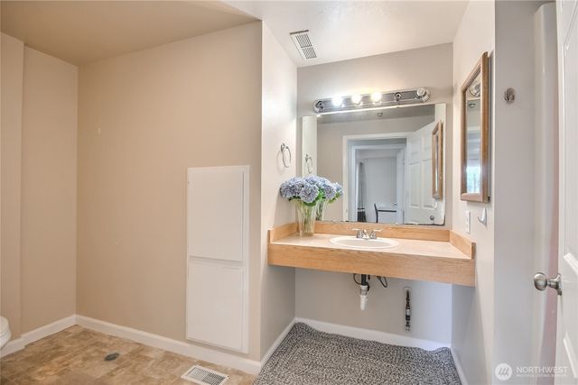 31451 7th PL SW, Federal Way, WA 98023