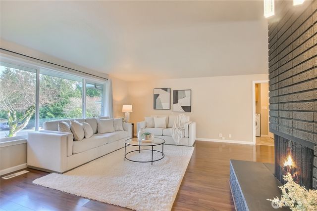 31451 7th PL SW, Federal Way, WA 98023