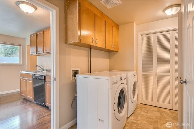 31451 7th PL SW, Federal Way, WA 98023