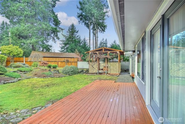 31451 7th PL SW, Federal Way, WA 98023