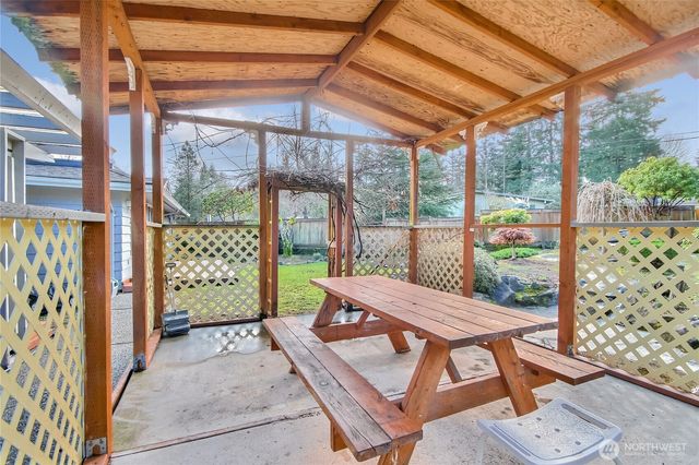 31451 7th PL SW, Federal Way, WA 98023