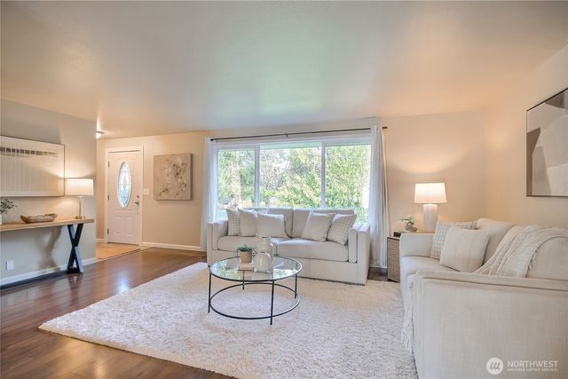 31451 7th PL SW, Federal Way, WA 98023