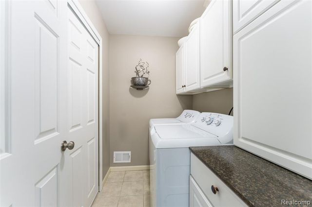 722 Griswold Street 8, Howell, MI 48843