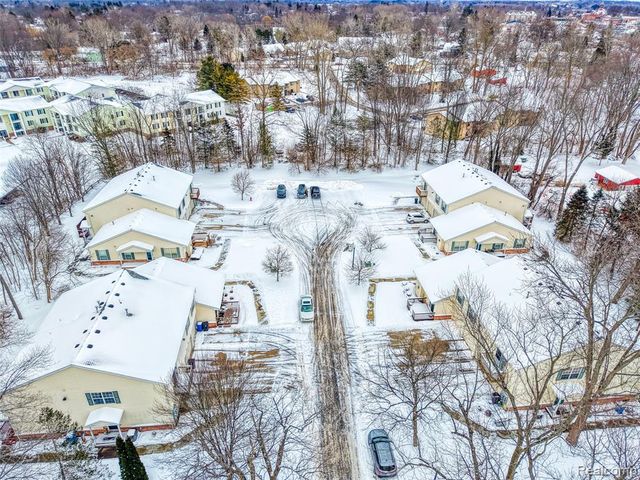 722 Griswold Street 8, Howell, MI 48843