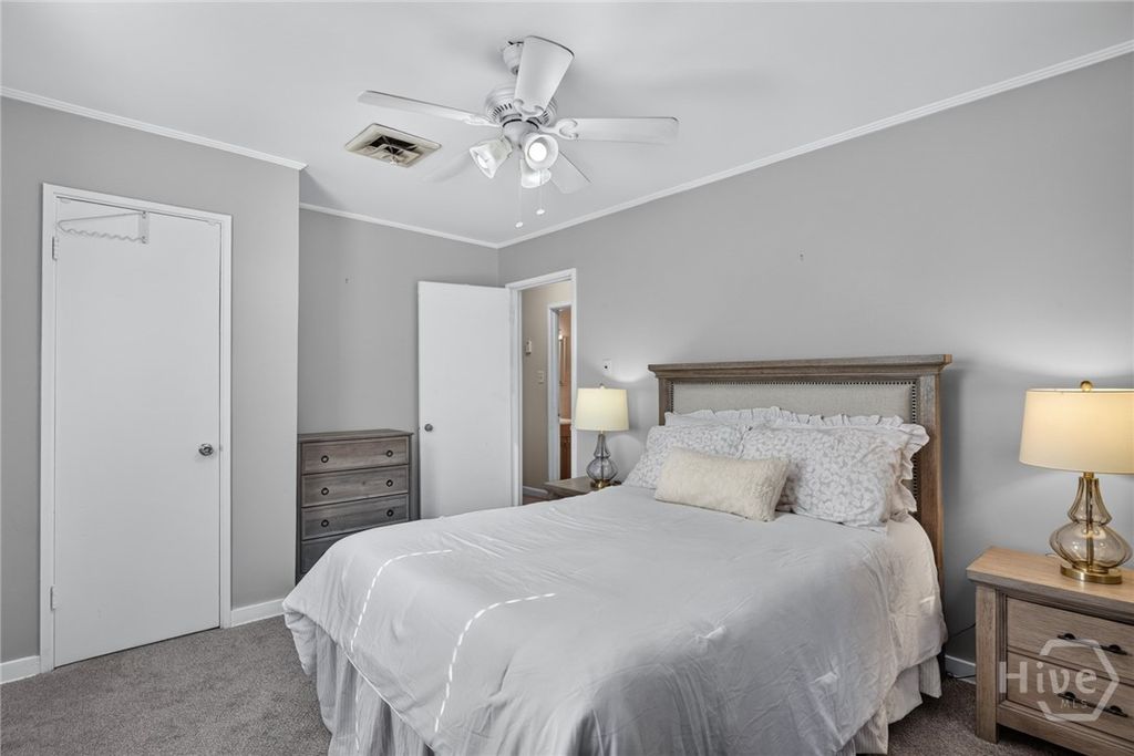 Image 15 of property listing at 5 Lansing Avenue, Savannah, GA 31406
