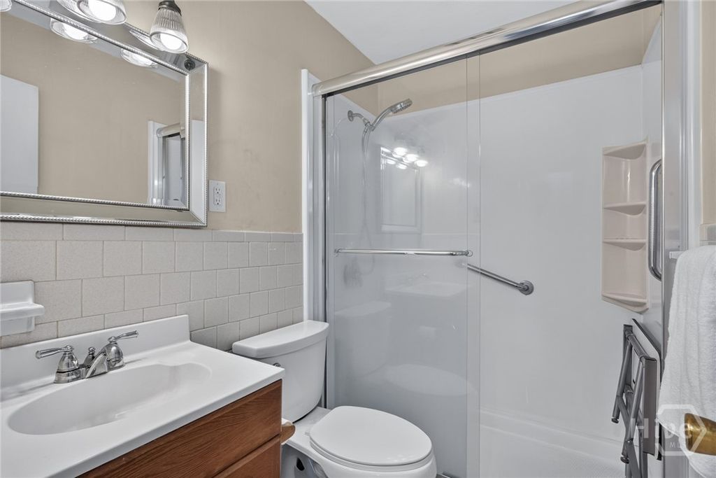 Image 22 of property listing at 5 Lansing Avenue, Savannah, GA 31406