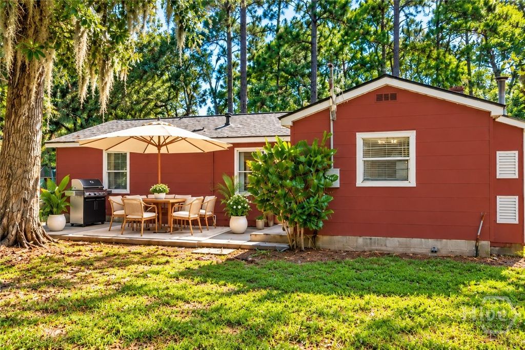 Image 24 of property listing at 5 Lansing Avenue, Savannah, GA 31406