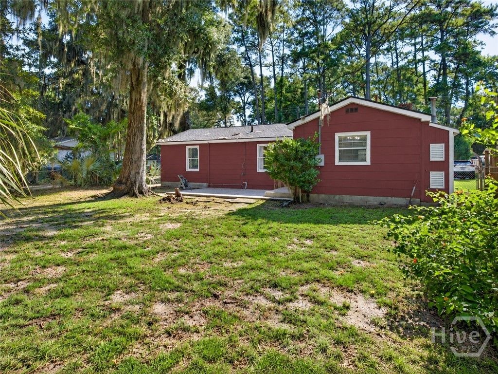 Image 26 of property listing at 5 Lansing Avenue, Savannah, GA 31406