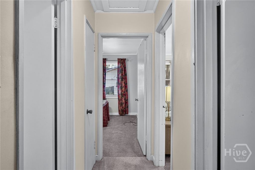 Image 32 of property listing at 5 Lansing Avenue, Savannah, GA 31406
