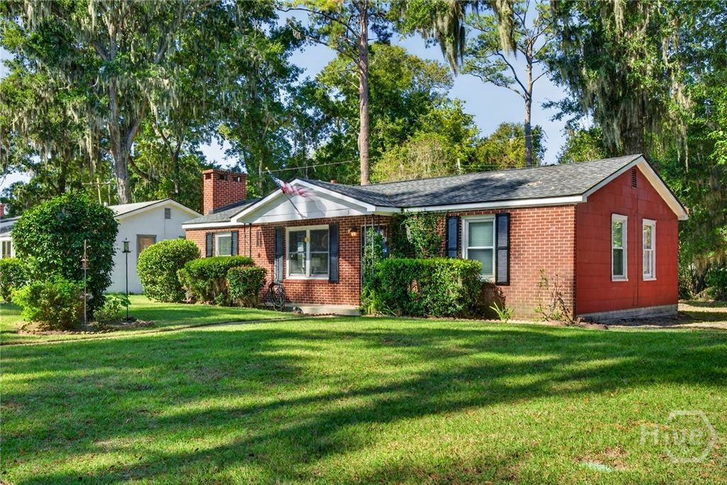 Image 33 of property listing at 5 Lansing Avenue, Savannah, GA 31406