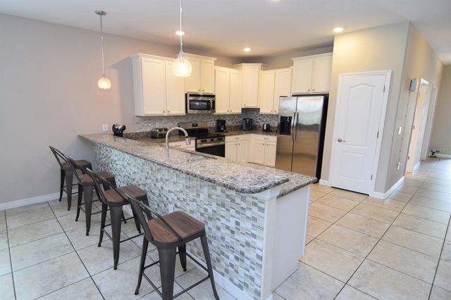 1402 MOON VALLEY DRIVE, Davenport, FL 33896