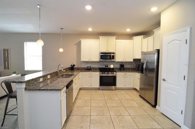 1402 MOON VALLEY DRIVE, Davenport, FL 33896