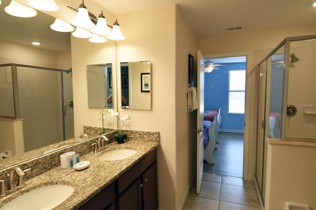 1402 MOON VALLEY DRIVE, Davenport, FL 33896
