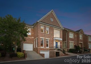 1124 Dilworth Crescent Row, Charlotte, NC 28203
