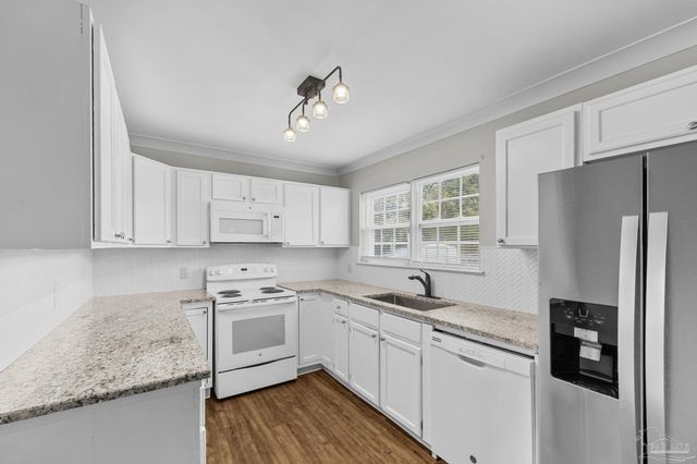 3844 Stefani Rd, Cantonment, FL 32533