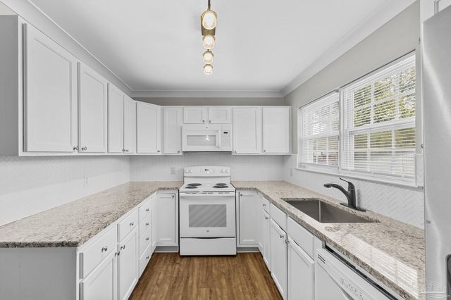 3844 Stefani Rd, Cantonment, FL 32533