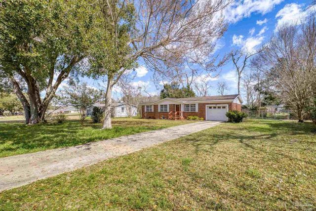 3844 Stefani Rd, Cantonment, FL 32533