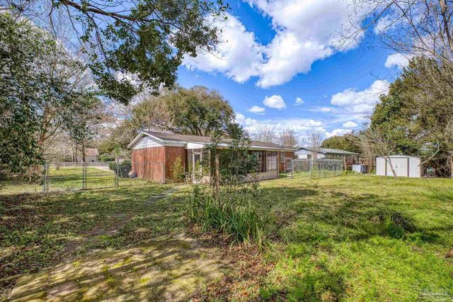 3844 Stefani Rd, Cantonment, FL 32533