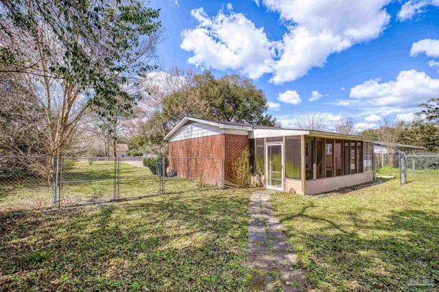 3844 Stefani Rd, Cantonment, FL 32533