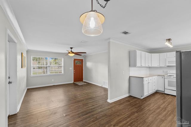 3844 Stefani Rd, Cantonment, FL 32533