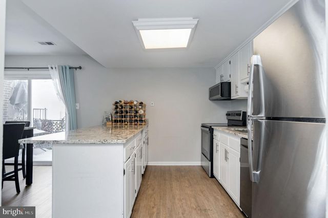 1032-B MARGATE CT, Sterling, VA 20164