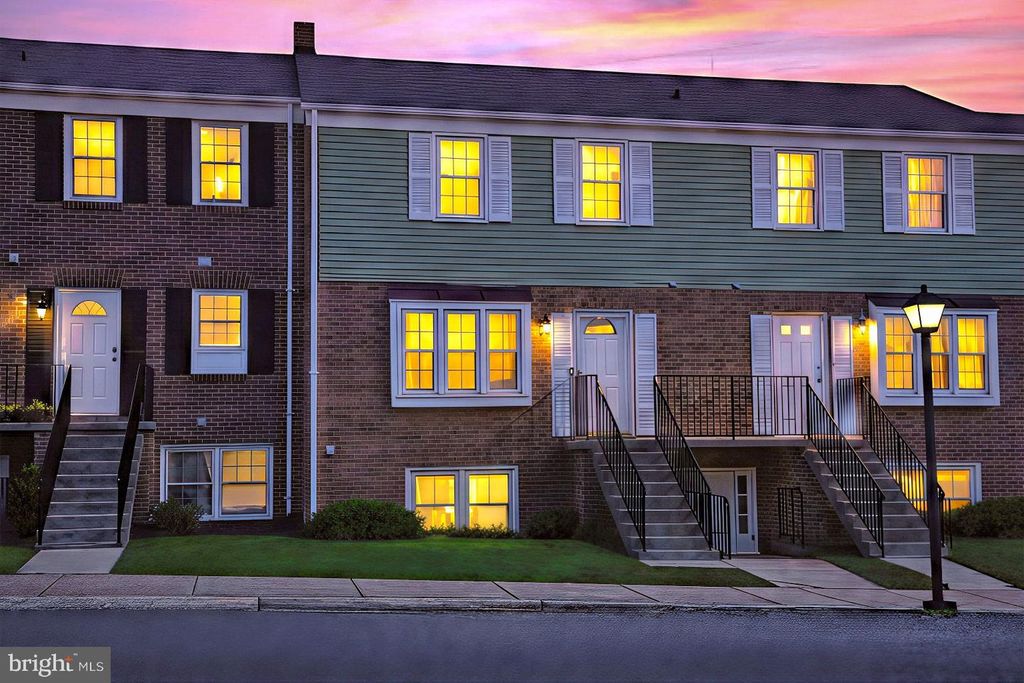 1032-B MARGATE CT, Sterling, VA 20164