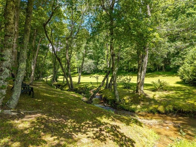 28 Wood Lane, Blue Ridge, GA 30513