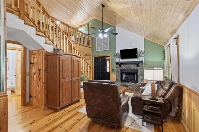 28 Wood Lane, Blue Ridge, GA 30513