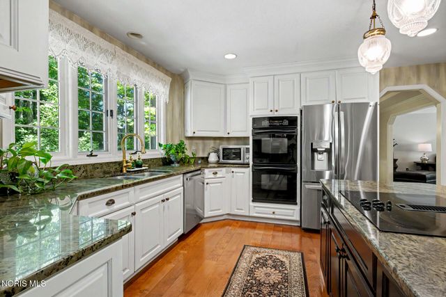 4828 High Oaks Boulevard, Toledo, OH 43623