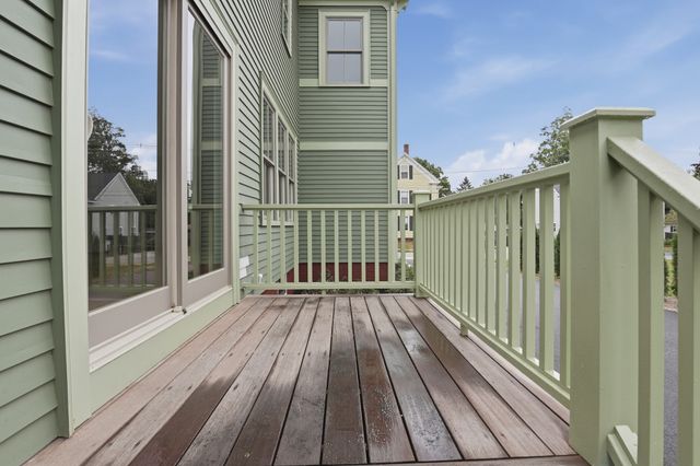14 Maple, Amesbury, MA 01913