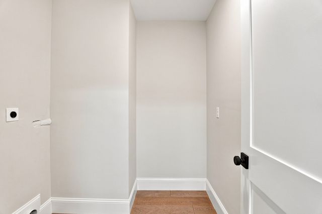 14 Maple, Amesbury, MA 01913