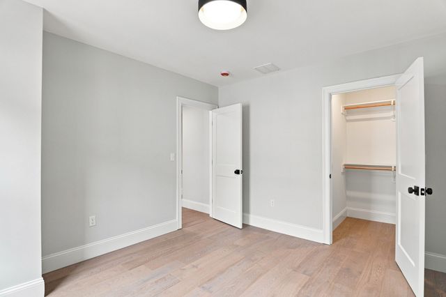 14 Maple, Amesbury, MA 01913