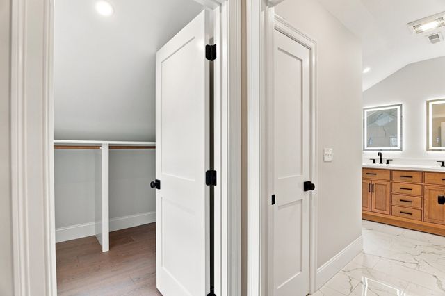 14 Maple, Amesbury, MA 01913