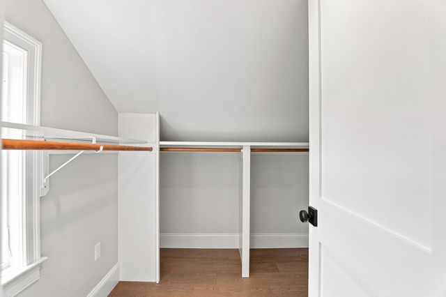 14 Maple, Amesbury, MA 01913