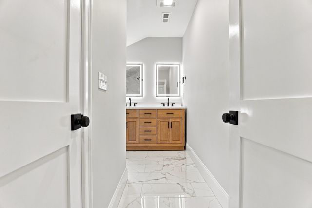 14 Maple, Amesbury, MA 01913