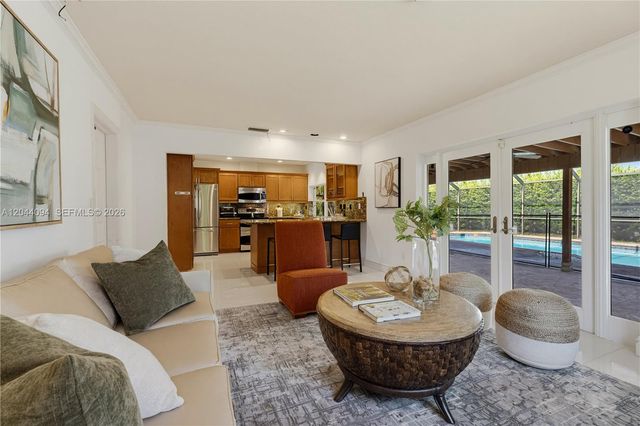 18250 SW 88th Place, Palmetto Bay, FL 33157
