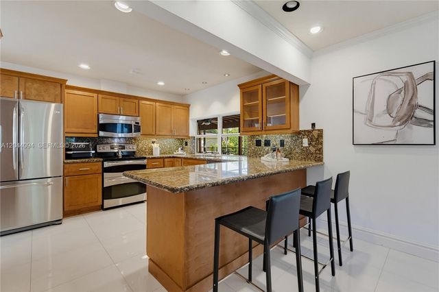 18250 SW 88th Place, Palmetto Bay, FL 33157