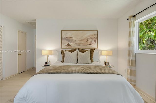 18250 SW 88th Place, Palmetto Bay, FL 33157