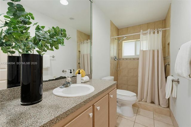 18250 SW 88th Place, Palmetto Bay, FL 33157