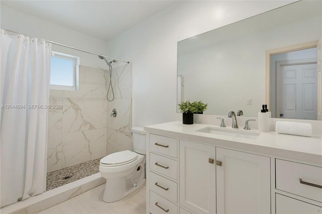 18250 SW 88th Place, Palmetto Bay, FL 33157
