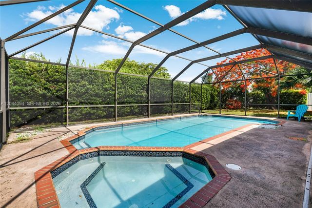 18250 SW 88th Place, Palmetto Bay, FL 33157