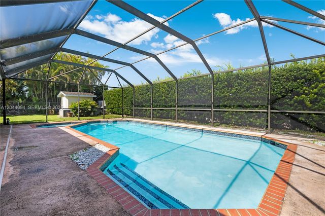 18250 SW 88th Place, Palmetto Bay, FL 33157