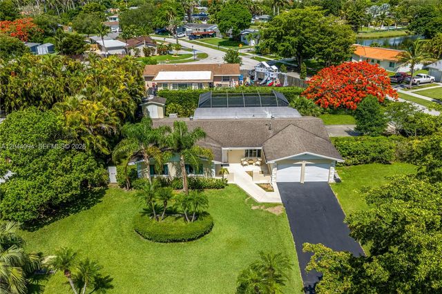 18250 SW 88th Place, Palmetto Bay, FL 33157