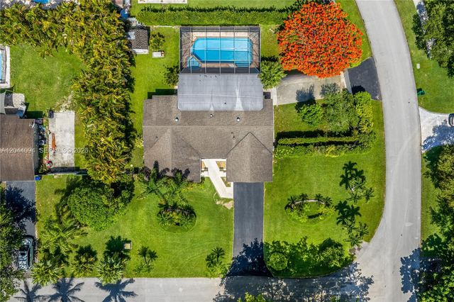 18250 SW 88th Place, Palmetto Bay, FL 33157